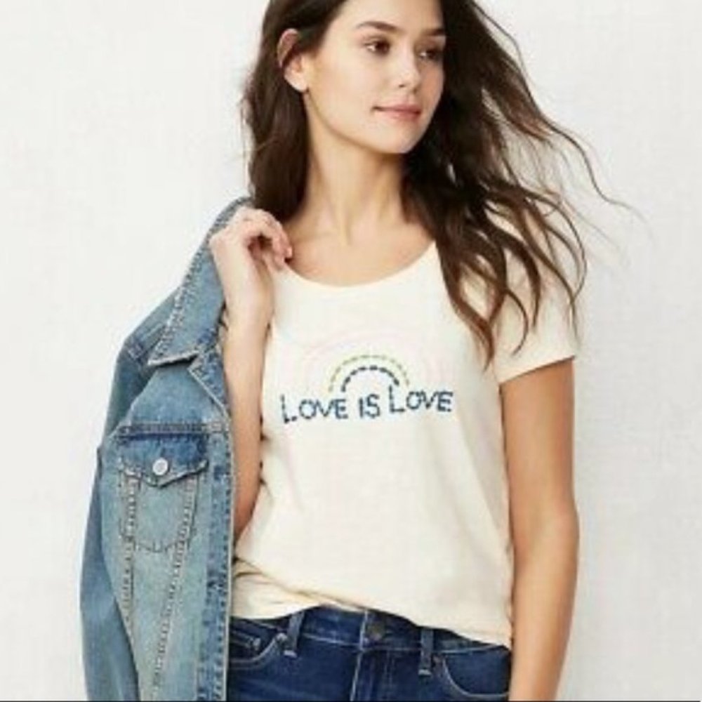 LC Lauren Conrad CREAM SILK Embroidered Love is Love S/S T-Shirt SizeLARGE